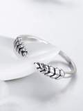 Anillo de banda vintage irregular de plata de ley 925