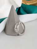 anillo de banda minimalista geométrico de plata erling