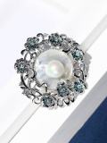 Broche de flor de concha vintage de perla de imitación de latón