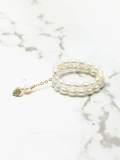 Anillo apilable minimalista geométrico de perla de agua dulce de oro laminado