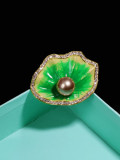 Broche de tendencia de flor de esmalte de perla de imitación de aleación