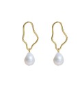 Arete colgante minimalista geométrico de perla de imitación de oro laminado