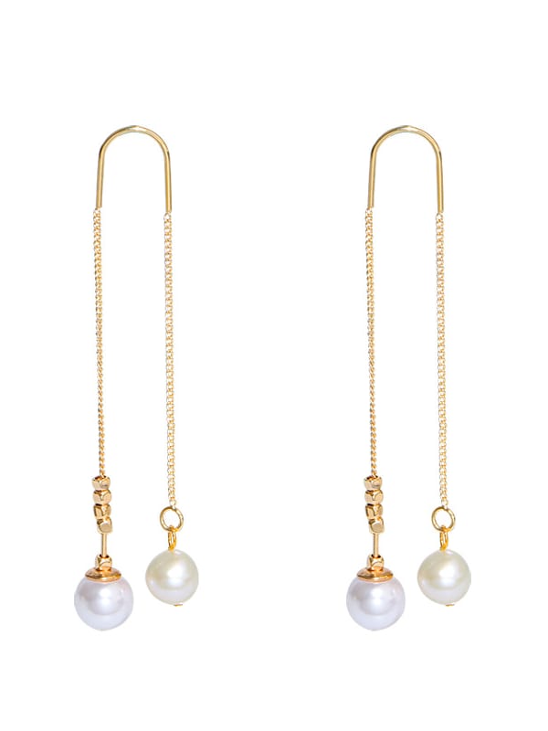 Arete de enhebrador minimalista con borla de perlas de agua dulce de oro laminado
