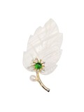 Broche minimalista de hoja de concha de latón