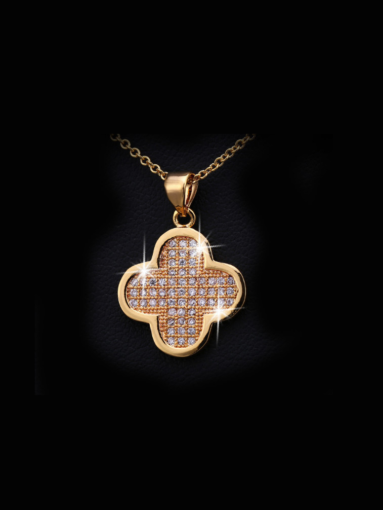 Accesorios de collar de trébol elegante