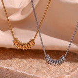 Collar con colgante chapado en oro de 18 quilates con revestimiento de acero inoxidable de color sólido de estilo simple