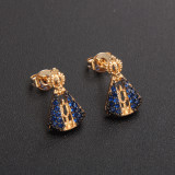 1 par de pendientes colgantes chapados en oro con incrustaciones de corona en forma de corazón de estilo vintage