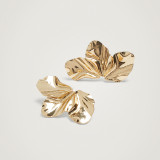 1 par de aretes chapados en oro con revestimiento de cobre y flores clásicas para mujer