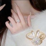 La moda se puede girar Anti-ansiedad descompresión circón flor cobre anillo femenino