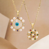 Collar con colgante de circonio y perlas artificiales chapado en oro de 18 quilates con flor de ojo de diablo artístico de estilo moderno a granel