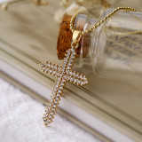 Collar con colgante chapado en oro de 18 quilates con incrustaciones de cobre y cruz de estilo moderno