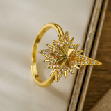 Elegante anillo abierto chapado en oro de 18 quilates con incrustaciones de cobre y perlas artificiales con circonita y flor de estrella glamorosa