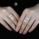 Anillos de diamantes de imitación con incrustaciones de cobre de mariposa de estilo simple
