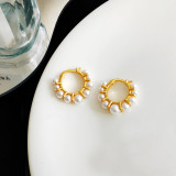 1 par de pendientes geométricos de perlas artificiales chapados en cobre