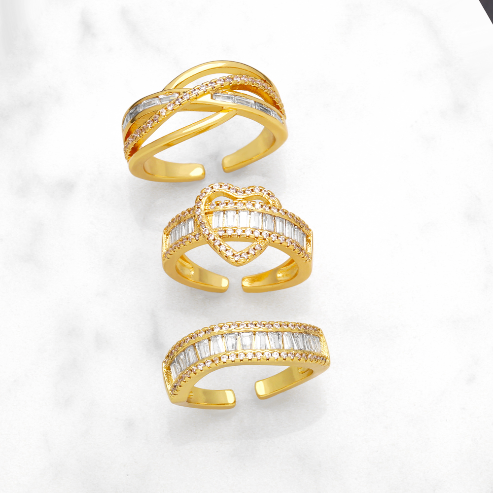 Anillos abiertos chapados en oro de 18 quilates con incrustaciones de cobre y forma de corazón irregular brillante de estilo simple