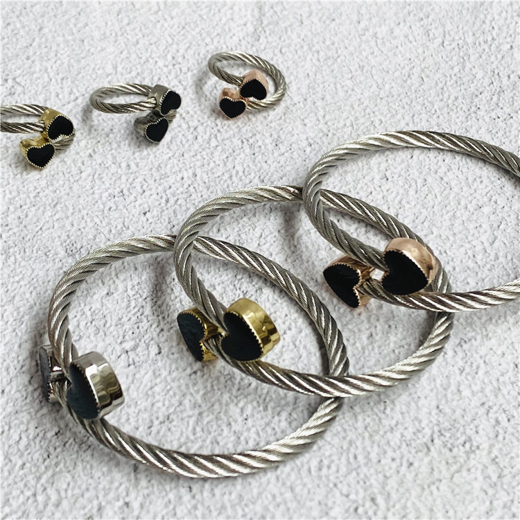 Pulseras de anillos para mujer esmaltadas de acero inoxidable con forma de corazón de estilo simple informal