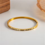 Brazalete chapado en oro de circón con incrustaciones de pulido de acero inoxidable rectangular de estilo Simple informal