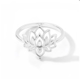 Collar de anillos huecos con revestimiento de cobre de acero inoxidable con flor de estilo simple