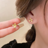 1 par de pendientes de circón con perlas de resina de cobre con incrustaciones de flores en forma de corazón ovaladas Retro Glam