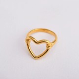 Anillos chapados en oro de 18 quilates con revestimiento de acero inoxidable en forma de corazón de estilo clásico