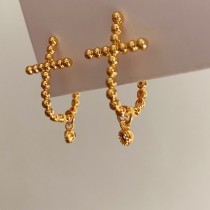 1 par de pendientes colgantes chapados en oro de 18 quilates con diamantes de imitación de cobre chapados en cruz de estilo simple