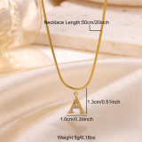 Collar con colgante chapado en oro de 18 quilates con incrustaciones de acero inoxidable y letras artísticas de estilo sencillo y dulce