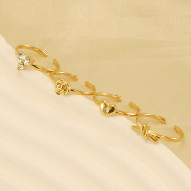 Anillo abierto chapado en oro de 18 quilates con incrustaciones de acero inoxidable y flor con nudo en forma de corazón de estilo simple