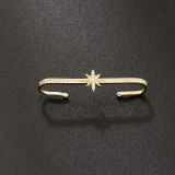1 pieza Clips de oreja chapados en oro con incrustaciones de circonio de cobre estilo clásico básico ropa de calle en forma de C