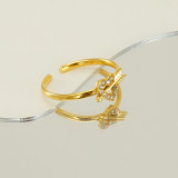 Anillos abiertos chapados en oro de 18 quilates con incrustaciones de acero inoxidable con forma de corazón de estilo simple