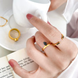 Anillos de circón con incrustaciones de acero de titanio geométrico estilo romano retro