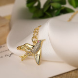 Collar pendiente del Zircon plateado oro 18K del cobre 18K del pájaro del estilo clásico moderno a granel