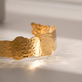 Brazalete chapado en oro irregular del acero inoxidable 18K del estilo simple de señora en bulto