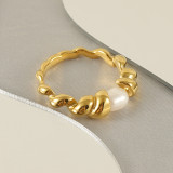 Anillos chapados en oro irregulares de 18 quilates con revestimiento de perlas de acero inoxidable de estilo francés
