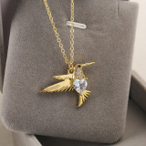 Collar con colgante chapado en oro de 18 quilates con incrustaciones de cobre y pájaro de estilo simple