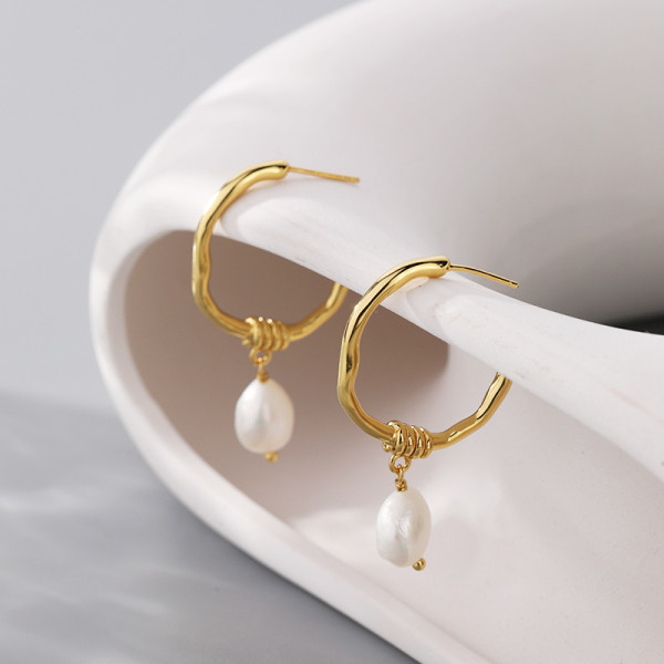 1 par de pendientes colgantes chapados en oro y cobre redondos de estilo vintage