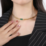 Collar de pulseras chapado en oro de 18 quilates con incrustaciones de acero de titanio rectangular de estilo moderno