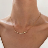 Collar pendiente del Zircon del cobre de la aleación de la corona de la forma del corazón del estilo simple a granel