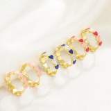 1 par de clips de oreja esmaltados de cobre con forma de corazón dulce