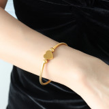 Pulseras plateadas oro titanio de los anillos del acero 18K de la forma elegante al por mayor del corazón