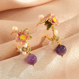 1 par de pendientes colgantes de cobre con perlas de imitación de flores de estilo sencillo