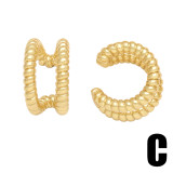 1 par de clips de oreja chapados en oro de 18 quilates de cobre chapado irregular en forma de C de estilo simple