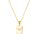 Collar con colgante chapado en oro de 18 quilates con incrustaciones de acero inoxidable cuadrado con letras de estilo vintage