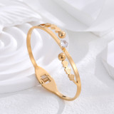 Venta al por mayor estilo clásico gotas de agua forma de corazón mariposa titanio acero 24K chapado en oro brazalete de circón