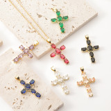 Collar creativo religioso con colgante de cruz con microincrustaciones de cobre a la moda