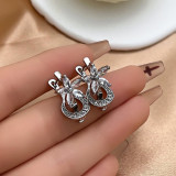 1 par de pendientes colgantes chapados en oro blanco con incrustaciones de flores de estilo sencillo e informal con incrustaciones de cobre y circonita