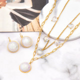 Collar de pendientes chapado en oro de perlas artificiales con incrustaciones de acero de titanio con forma de corazón redondo para mujer