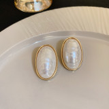 1 par de pendientes de circonita perla de resina con incrustaciones de cobre sector Irregular de moda