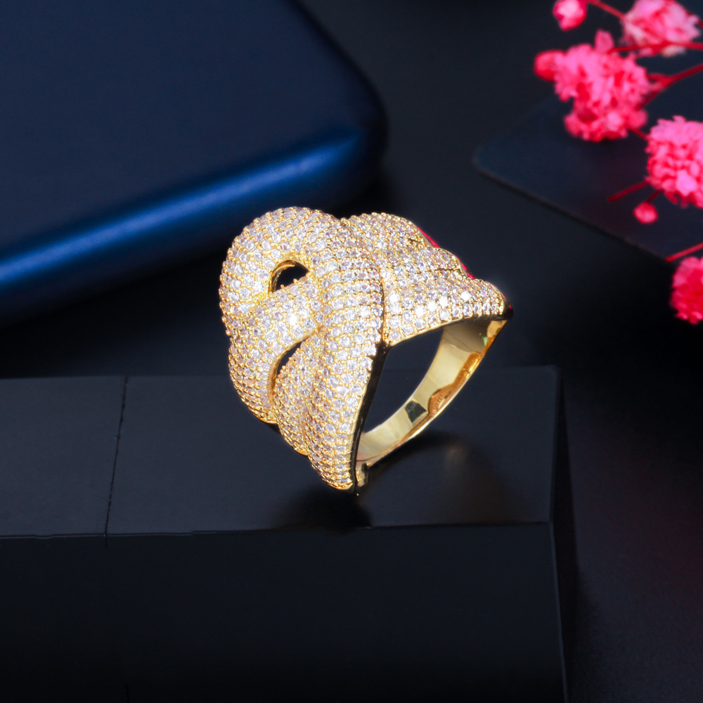 Anillos chapados en rodio chapados en oro blanco con incrustaciones de piedras preciosas artificiales de color sólido lujoso