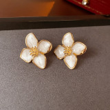 1 par de pendientes de diamantes de imitación de perlas artificiales con incrustaciones de esmalte de cobre de Flor Retro