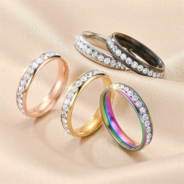 Anillos de diamante artificiales de acero Titanium redondos del estilo moderno a granel
